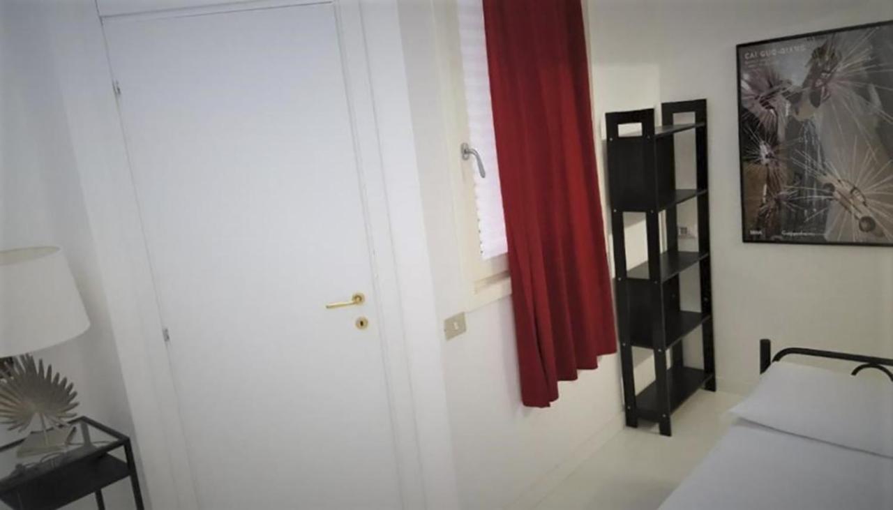 Dhomes - Apartments And Rooms ميلان الغرفة الصورة
